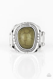 Papparazzi Out On The Range - Green Stone Ring