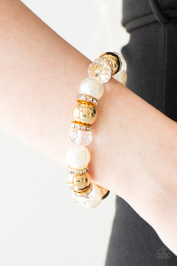 Camera Chic - gold - pearl bracelet